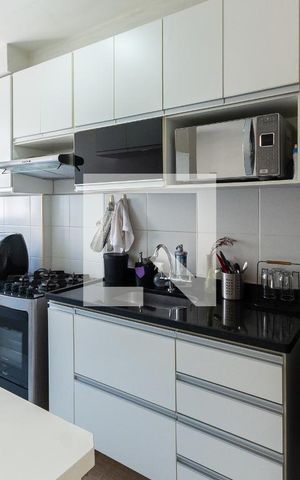 Apartamento à venda com 47m², 2 quartos e sem vagaCozinha e Área de Serviço
