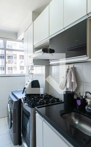 Apartamento à venda com 47m², 2 quartos e sem vagaCozinha e Área de Serviço