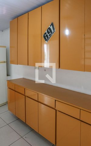 Casa à venda com 128m², 3 quartos e 1 vaga Casa à venda com 128m², 3 quartos e 1 vagaCasa 2 - Sala