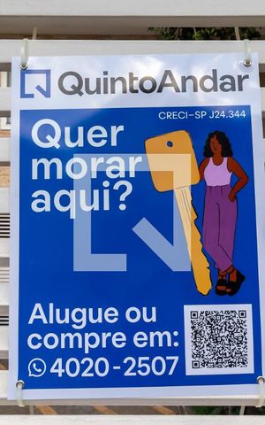Casa à venda com 300m², 4 quartos e 4 vagasFachada