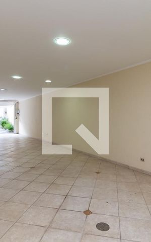 Casa à venda com 300m², 4 quartos e 4 vagasGaragem