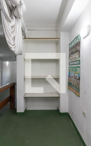 Casa à venda com 300m², 4 quartos e 4 vagasSalão