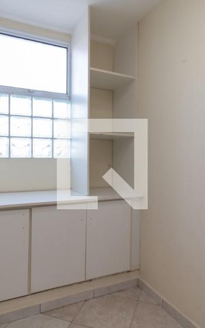 Casa à venda com 300m², 4 quartos e 4 vagasGaragem - Escritório