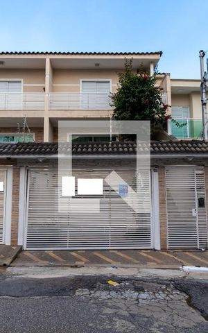 Casa à venda com 300m², 4 quartos e 4 vagasFachada