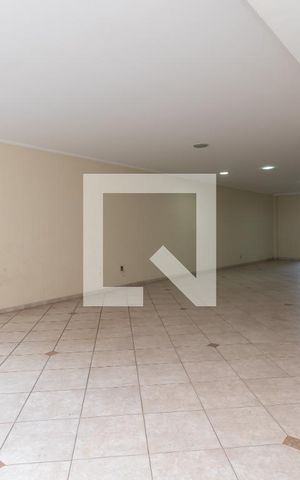Casa à venda com 300m², 4 quartos e 4 vagasGaragem