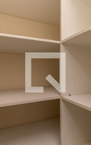 Casa à venda com 300m², 4 quartos e 4 vagasGaragem - Depósito