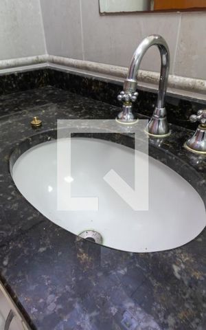 Casa à venda com 300m², 4 quartos e 4 vagasBanheiro 3