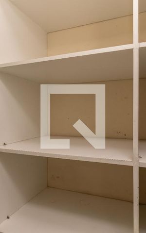 Casa à venda com 300m², 4 quartos e 4 vagasGaragem - Depósito