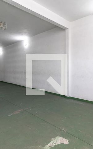 Casa à venda com 300m², 4 quartos e 4 vagasSalão