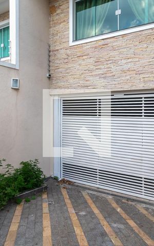 Casa à venda com 300m², 4 quartos e 4 vagasGaragem