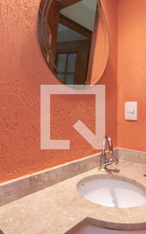 Casa à venda com 300m², 4 quartos e 4 vagasLavabo