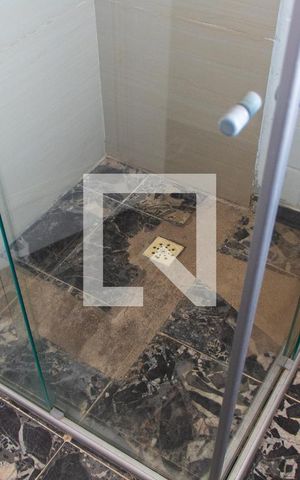 Casa à venda com 561m², 5 quartos e 5 vagas Casa à venda com 561m², 5 quartos e 5 vagasBANHEIRO SOCIAL