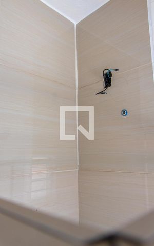 Casa à venda com 561m², 5 quartos e 5 vagas Casa à venda com 561m², 5 quartos e 5 vagasBANHEIRO SOCIAL