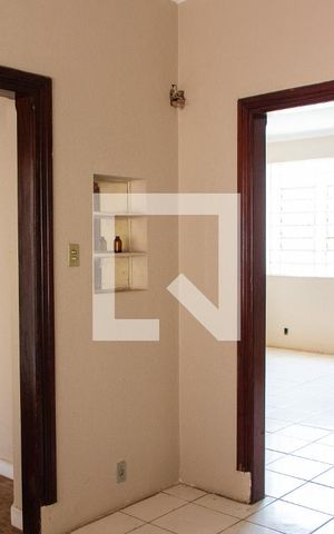 Casa à venda com 561m², 5 quartos e 5 vagas Casa à venda com 561m², 5 quartos e 5 vagasSALA DE TV