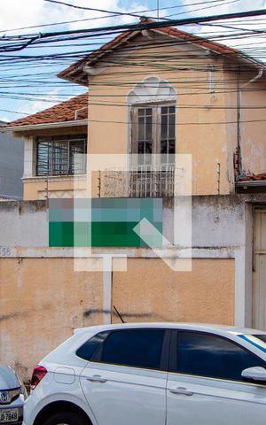 Casa à venda com 561m², 5 quartos e 5 vagas Casa à venda com 561m², 5 quartos e 5 vagasFACHADA