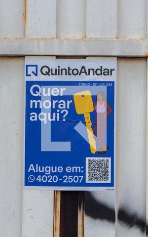 Casa à venda com 561m², 5 quartos e 5 vagas Casa à venda com 561m², 5 quartos e 5 vagasFACHADA