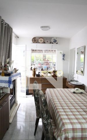 Casa à venda com 165m², 3 quartos e 1 vagasala