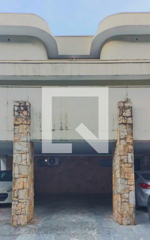 Casa de condomínio para alugar com 40m², 1 quarto e 1 vaga Casa de condomínio para alugar com 40m², 1 quarto e 1 vagaGaragem