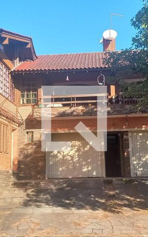 Casa à venda com 430m², 5 quartos e 2 vagasFachada