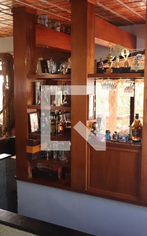 Casa à venda com 430m², 5 quartos e 2 vagasBar