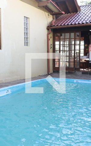 Casa à venda com 430m², 5 quartos e 2 vagasPiscina 
