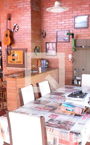 Casa à venda com 430m², 5 quartos e 2 vagasÁrea comum - Churrasqueira