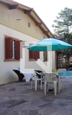 Casa à venda com 430m², 5 quartos e 2 vagasPiscina 