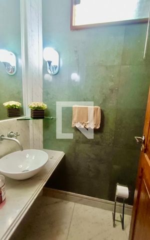 Casa à venda com 1217m², 4 quartos e 4 vagasLavabo 