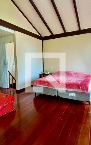 Casa à venda com 1217m², 4 quartos e 4 vagasQuarto 3
