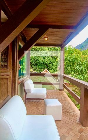 Casa à venda com 1217m², 4 quartos e 4 vagasVaranda