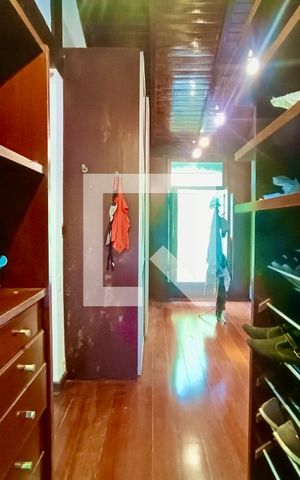 Casa à venda com 1217m², 4 quartos e 4 vagasBanheiro 3