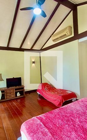 Casa à venda com 1217m², 4 quartos e 4 vagasQuarto 3