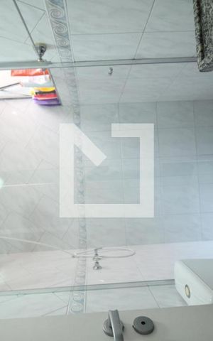 Casa à venda com 200m², 6 quartos e 2 vagasBanheiro