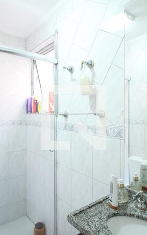 Casa à venda com 200m², 6 quartos e 2 vagasBanheiro