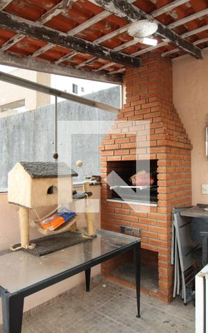 Casa à venda com 200m², 6 quartos e 2 vagasChurrasqueira