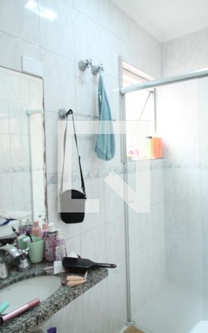 Casa à venda com 200m², 6 quartos e 2 vagasBanheiro da Suíte 2