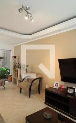 Casa à venda com 200m², 6 quartos e 2 vagasSala