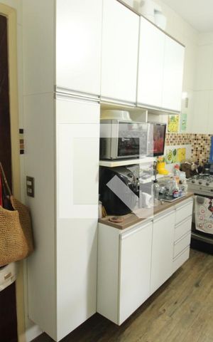 Apartamento à venda com 70m², 2 quartos e 2 vagasCozinha