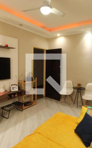 Apartamento à venda com 70m², 2 quartos e 2 vagasSala