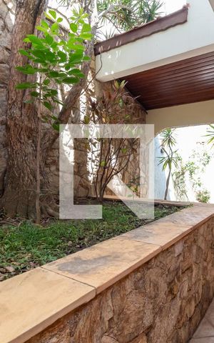 Casa à venda com 500m², 5 quartos e 3 vagasEntrada