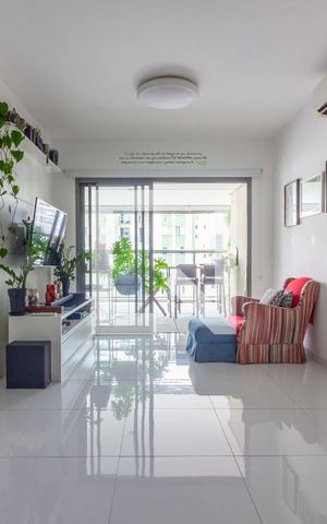 Apartamento à venda com 100m², 2 quartos e 2 vagasSala