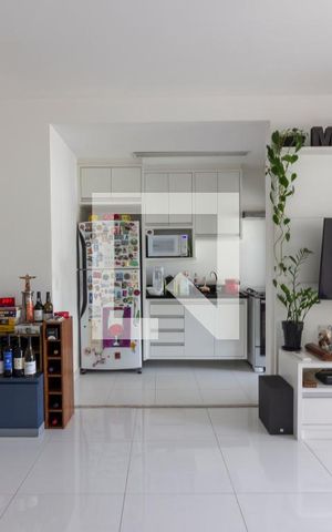 Apartamento à venda com 100m², 2 quartos e 2 vagasSala
