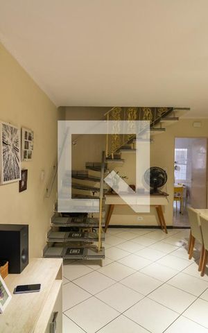 Casa à venda com 106m², 2 quartos e 1 vaga Casa à venda com 106m², 2 quartos e 1 vagaSala