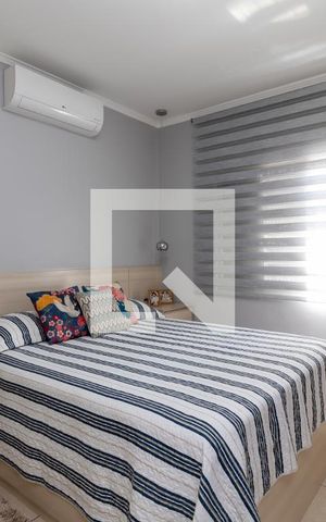 Casa à venda com 180m², 3 quartos e 2 vagasSuíte