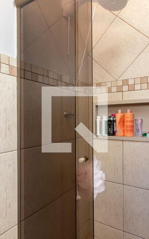 Casa à venda com 180m², 3 quartos e 2 vagasBanheiro 2