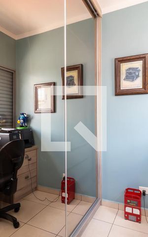Casa à venda com 180m², 3 quartos e 2 vagasQuarto 3