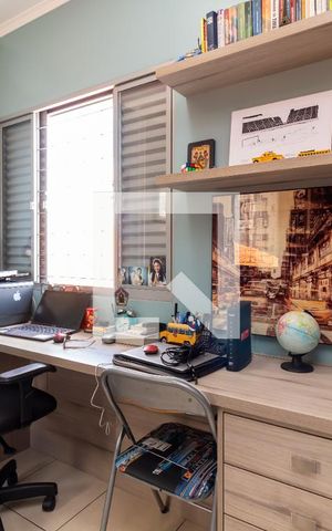 Casa à venda com 180m², 3 quartos e 2 vagasQuarto 3