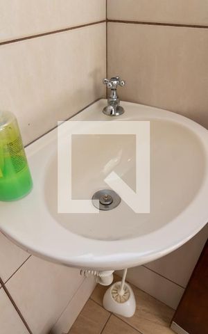 Casa à venda com 180m², 3 quartos e 2 vagasBanheiro de Serviço