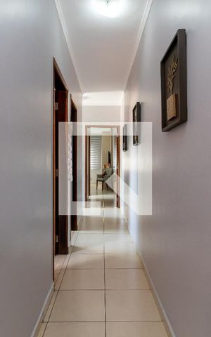 Casa à venda com 180m², 3 quartos e 2 vagasCorredor dos Quartos