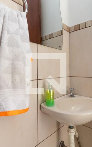 Casa à venda com 180m², 3 quartos e 2 vagasBanheiro de Serviço